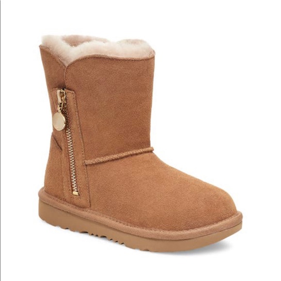 UGG Kid’s Bailey Zip Short Boot - Picture 7 of 7